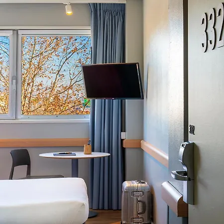 Ibis Budget Barcelona Hotel